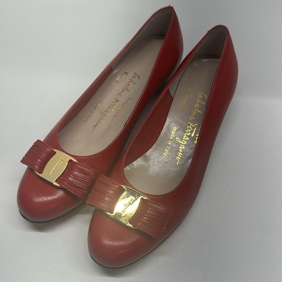 Salvatore Ferragamo Vara Heels Ballet Bow Kitten Low Heeled Shoes Leather Red 6 - Picture 8 of 11